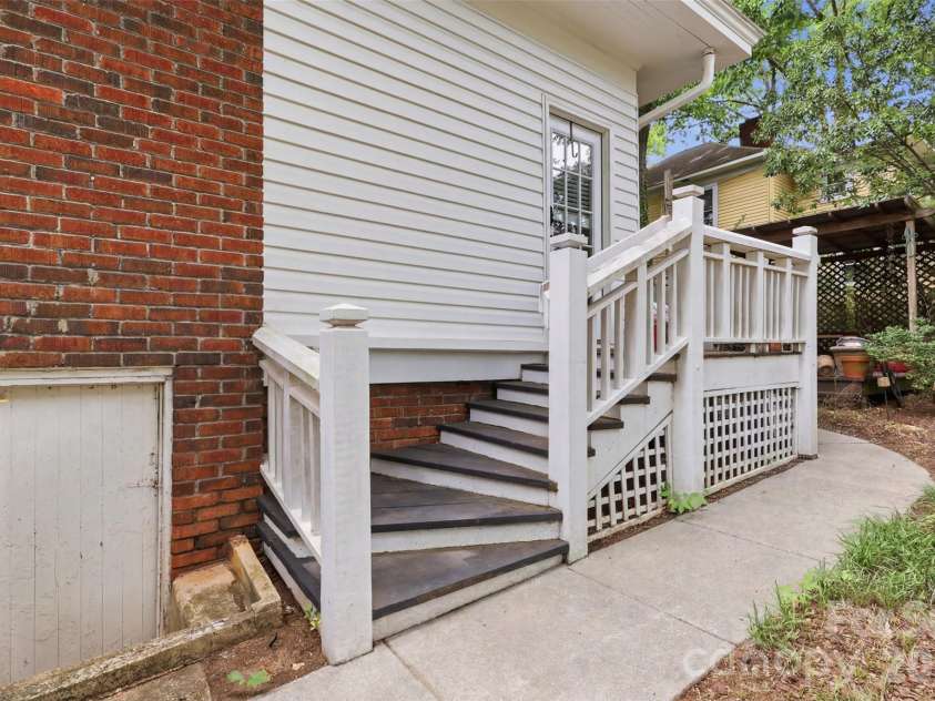 629 Mitchell Avenue, Salisbury, NC 28144.  MLS# CAR4402081, YatesRealty ID 38992. 