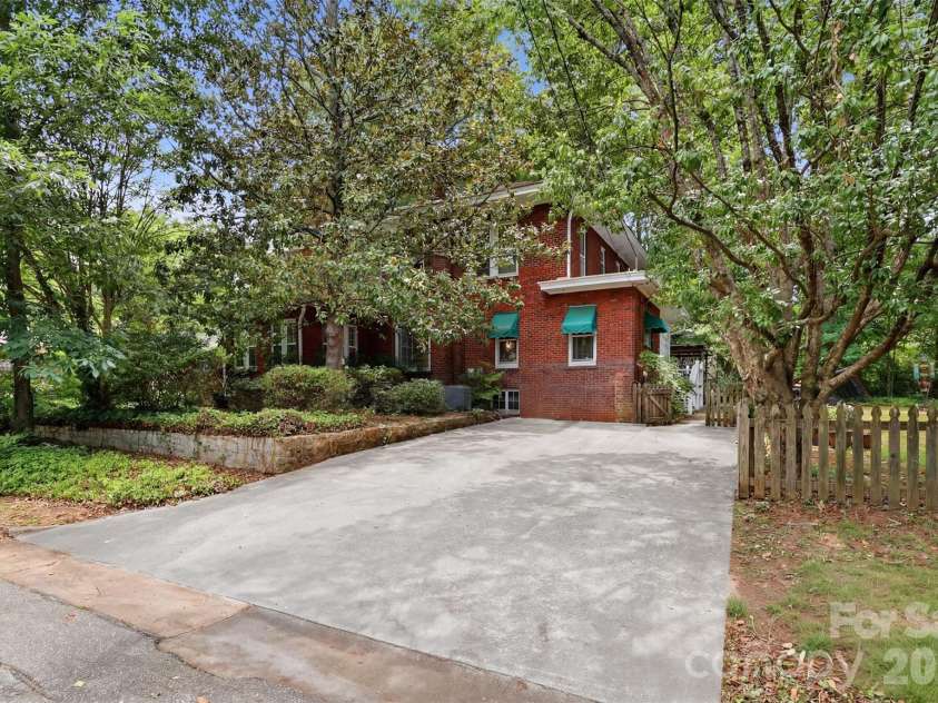 629 Mitchell Avenue, Salisbury, NC 28144.  MLS# CAR4402081, YatesRealty ID 38992. 