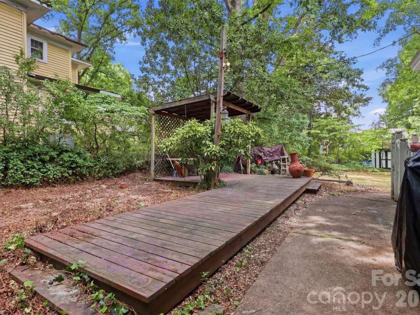 629 Mitchell Avenue, Salisbury, NC 28144.  MLS# CAR4402081, YatesRealty ID 38992. 
