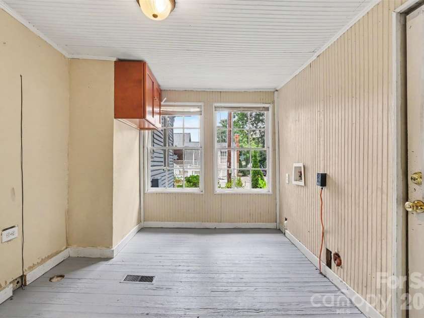 75 Cabarrus Avenue, Concord, NC 28025.  MLS# CAR4406575, YatesRealty ID 38993. Laundry Room/Mud Room