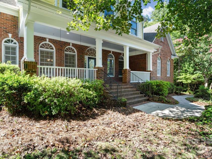 9429 Briarwick Lane, Charlotte, NC 28277.  MLS# CAR4270753, YatesRealty ID 38993. 