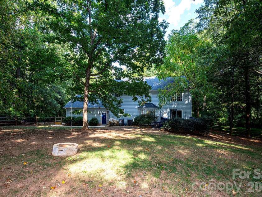 8327 Loma Linda Lane, Waxhaw, NC 28173.  MLS# CAR4395460, YatesRealty ID 38994. Backyard