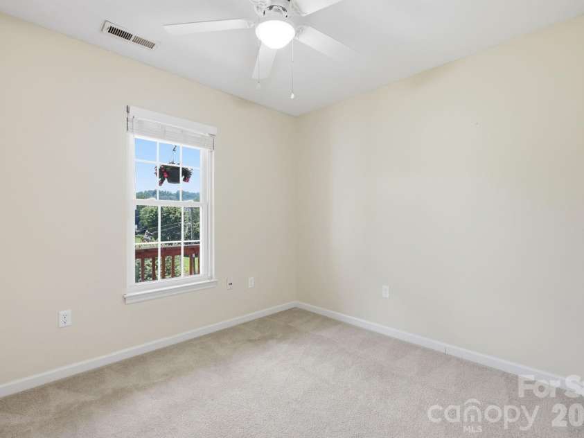 320 Meadowbrook Drive, Canton, NC 28716.  MLS# CAR4402508, YatesRealty ID 38995. 