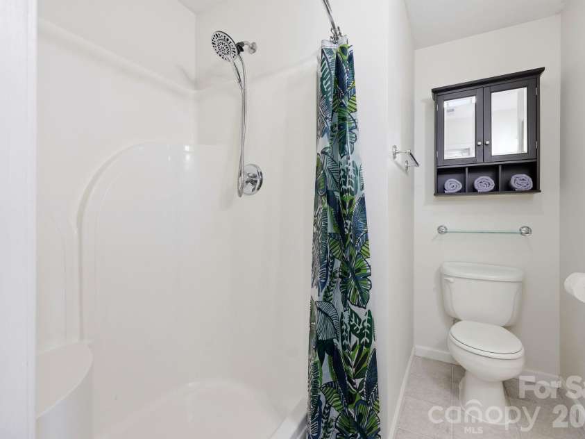 320 Meadowbrook Drive, Canton, NC 28716.  MLS# CAR4402508, YatesRealty ID 38995. 