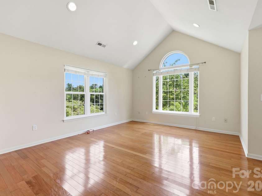 320 Meadowbrook Drive, Canton, NC 28716.  MLS# CAR4402508, YatesRealty ID 38995. 