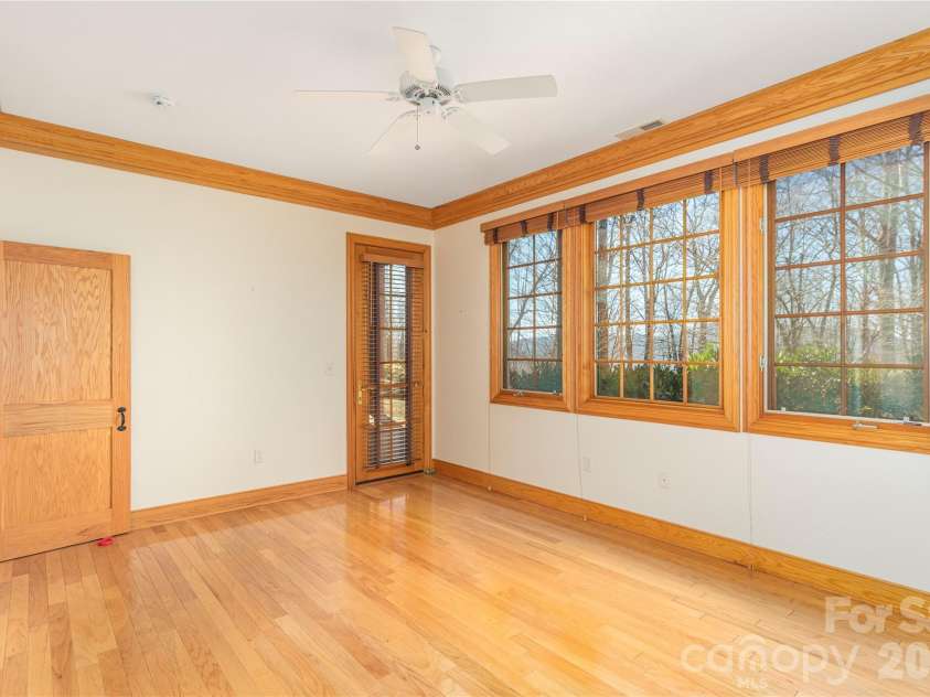 98 Flat Creek Road, Fairview, NC 28730.  MLS# CAR4395536, YatesRealty ID 38996. Main house guest room 2