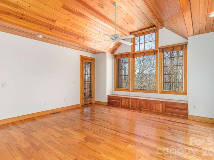 98 Flat Creek Road, Fairview, NC 28730.  MLS# CAR4395536, YatesRealty ID 38996. Primary bedroom suite