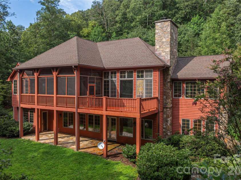 98 Flat Creek Road, Fairview, NC 28730.  MLS# CAR4395536, YatesRealty ID 38996. Understated elegance
