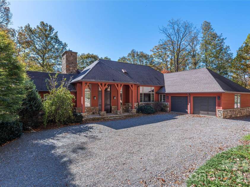 98 Flat Creek Road, Fairview, NC 28730.  MLS# CAR4395536, YatesRealty ID 38996. Welcome to Bearley