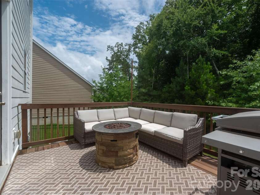 438 Sandbar Point, Clover, SC 29710.  MLS# CAR4403257, YatesRealty ID 38997. 