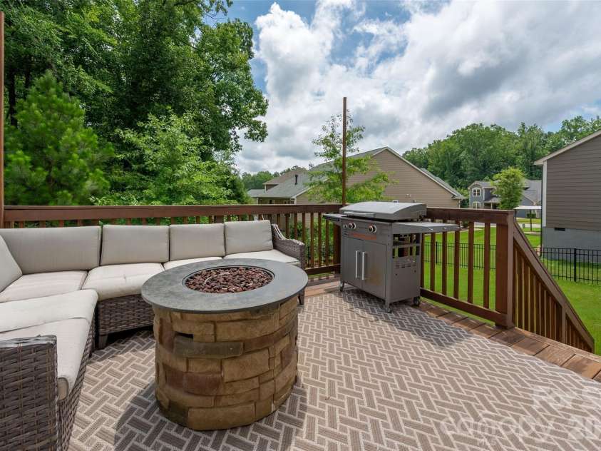 438 Sandbar Point, Clover, SC 29710.  MLS# CAR4403257, YatesRealty ID 38997. 