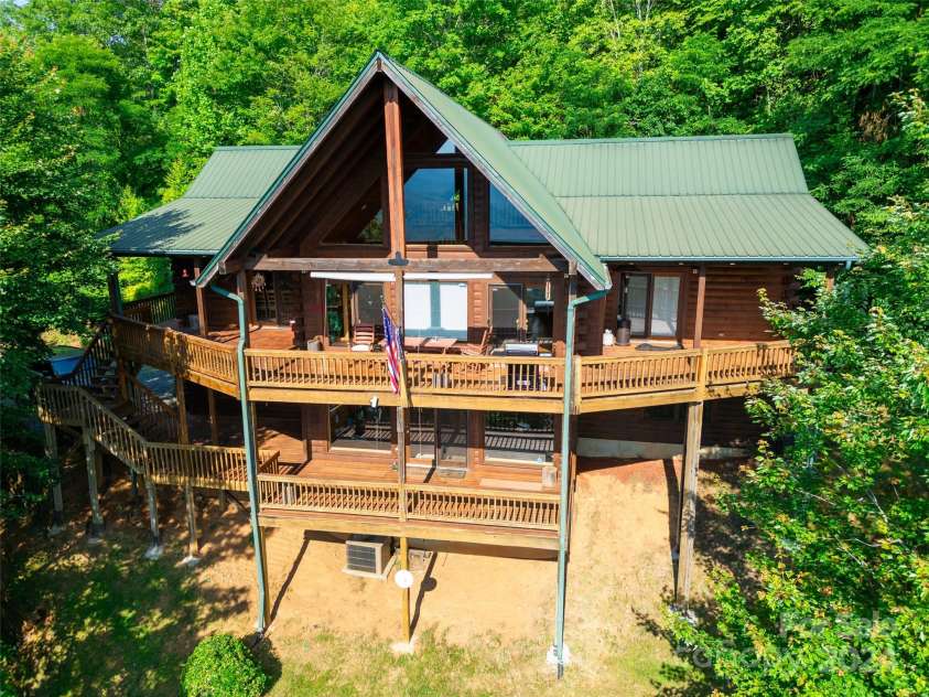 22 Kako Ridge, Sylva, NC 28779.  MLS# CAR4021235, YatesRealty ID 39. 