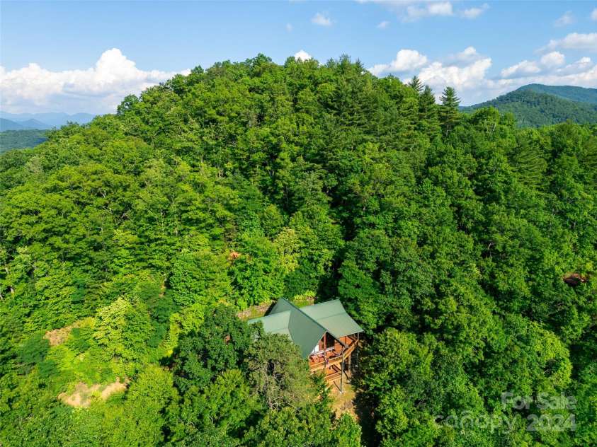 22 Kako Ridge, Sylva, NC 28779.  MLS# CAR4021235, YatesRealty ID 39. 