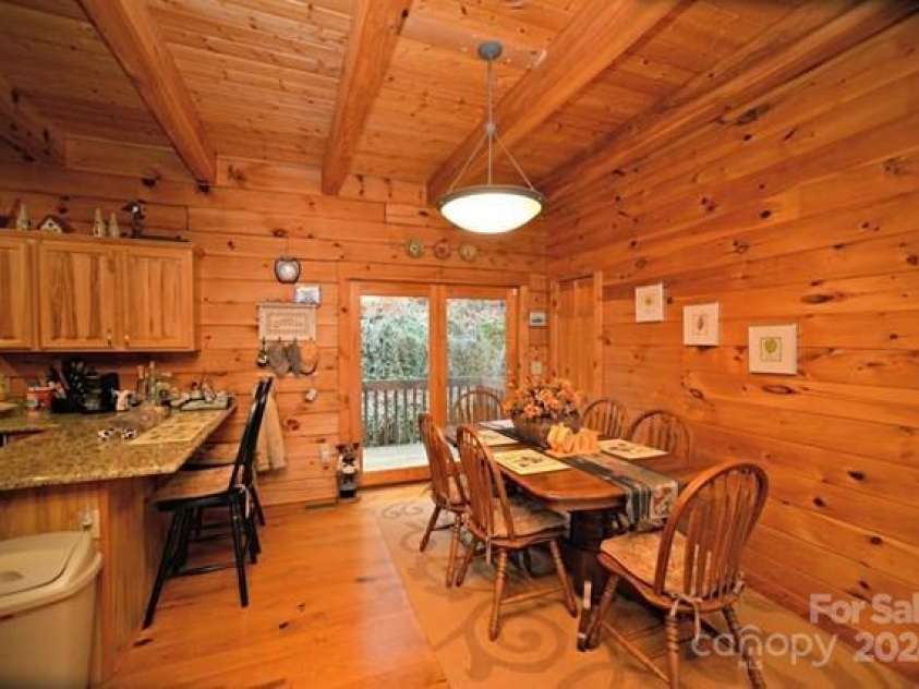 22 Kako Ridge, Sylva, NC 28779.  MLS# CAR4021235, YatesRealty ID 39. 