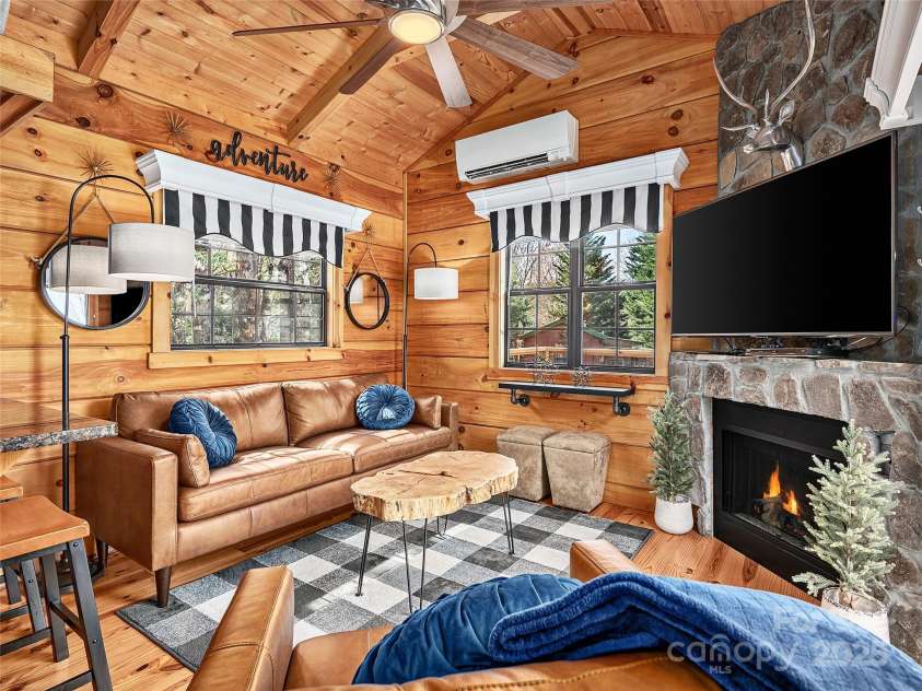 30 Boulder Drive, Lake Toxaway, NC 28747.  MLS# CAR4298813, YatesRealty ID 39. 