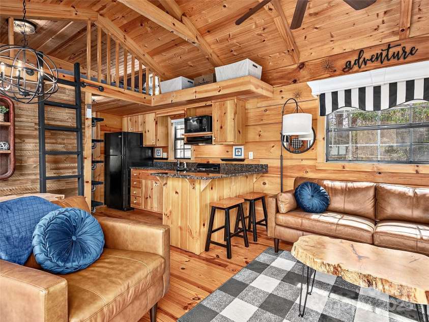 30 Boulder Drive, Lake Toxaway, NC 28747.  MLS# CAR4298813, YatesRealty ID 39. 