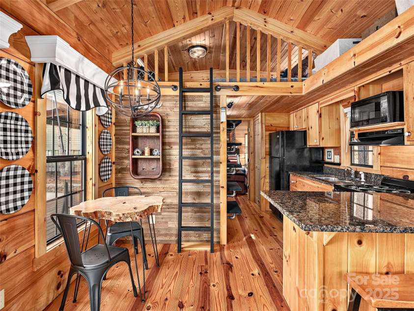 30 Boulder Drive, Lake Toxaway, NC 28747.  MLS# CAR4298813, YatesRealty ID 39. 