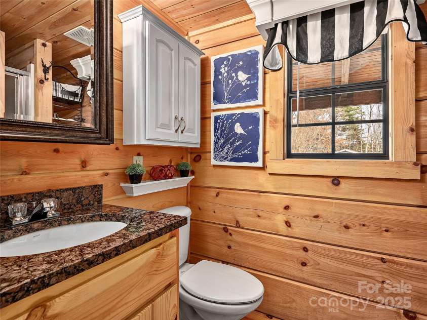 30 Boulder Drive, Lake Toxaway, NC 28747.  MLS# CAR4298813, YatesRealty ID 39. 