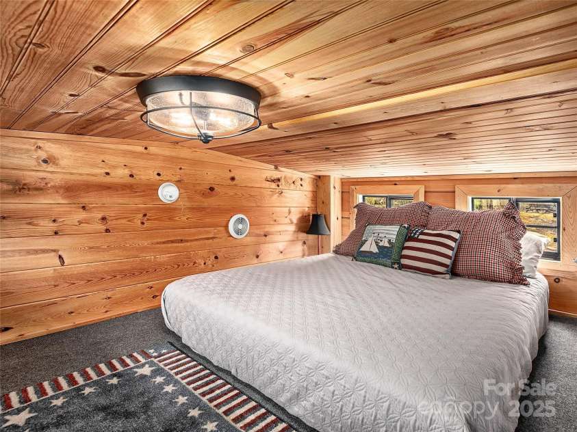 30 Boulder Drive, Lake Toxaway, NC 28747.  MLS# CAR4298813, YatesRealty ID 39. 