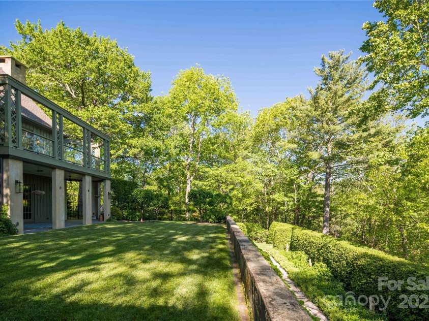 362 Wonderland Trail, Blowing Rock, NC 28605.  MLS# CAR4260759, YatesRealty ID 39. 