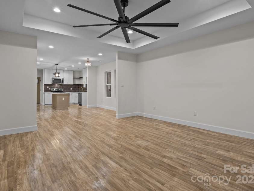 305 Washington Street, York, SC 29745.  MLS# CAR4209666, YatesRealty ID 390. 