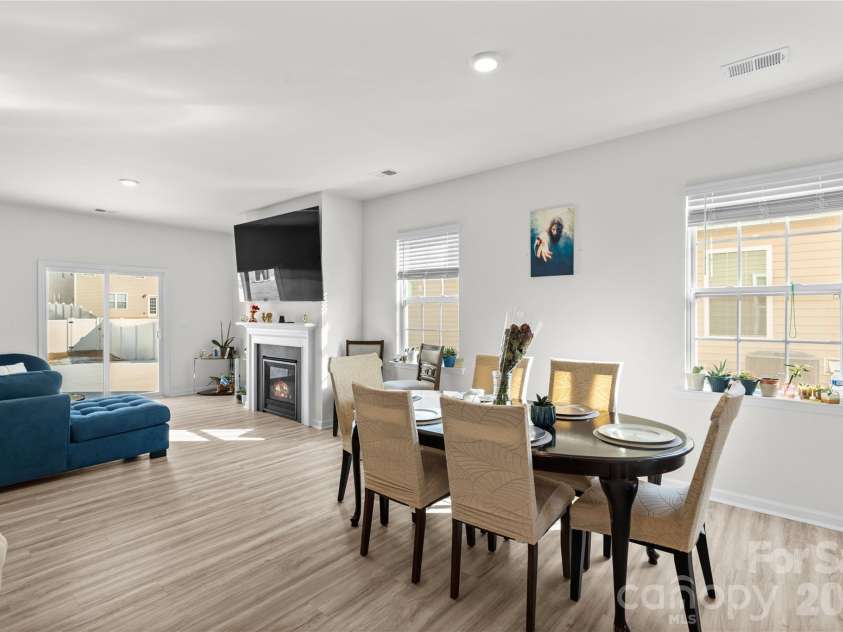 136 Sycamore Springs Drive, Statesville, NC 28677.  MLS# CAR4344983, YatesRealty ID 3900. 