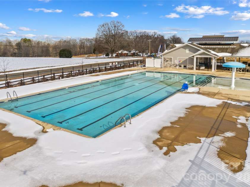 136 Sycamore Springs Drive, Statesville, NC 28677.  MLS# CAR4344983, YatesRealty ID 3900. 