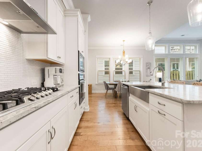 521 Belton Street, Charlotte, NC 28209.  MLS# CAR4291273, YatesRealty ID 3900. 