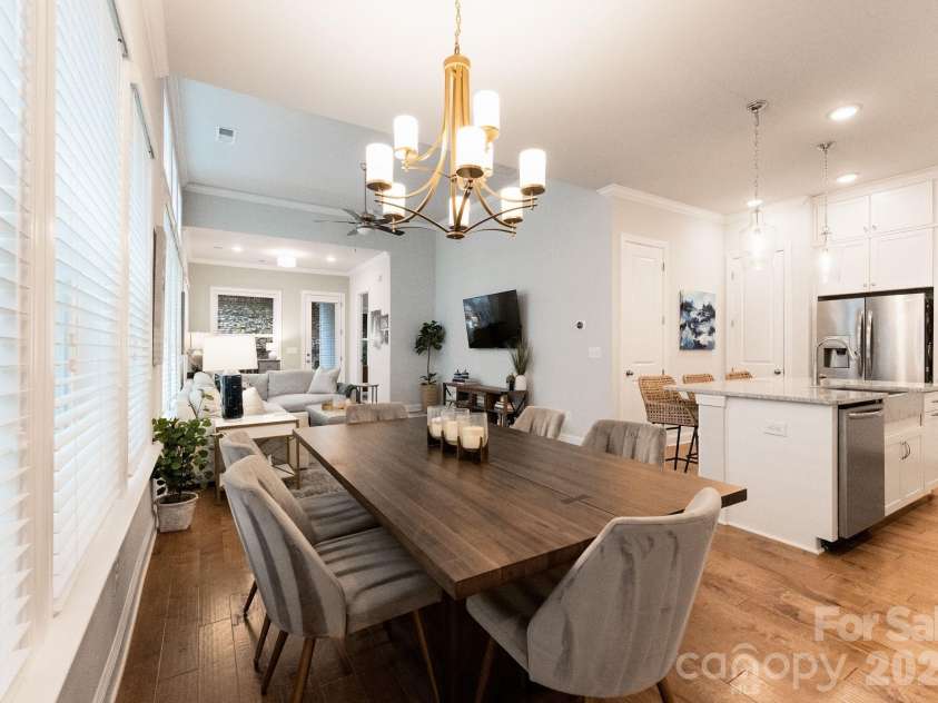 521 Belton Street, Charlotte, NC 28209.  MLS# CAR4291273, YatesRealty ID 3900. 