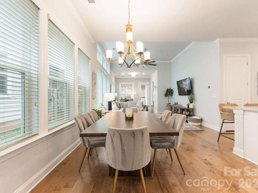 521 Belton Street, Charlotte, NC 28209.  MLS# CAR4291273, YatesRealty ID 3900. 