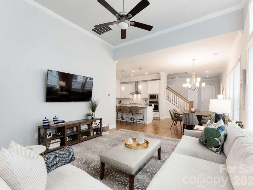 521 Belton Street, Charlotte, NC 28209.  MLS# CAR4291273, YatesRealty ID 3900. 