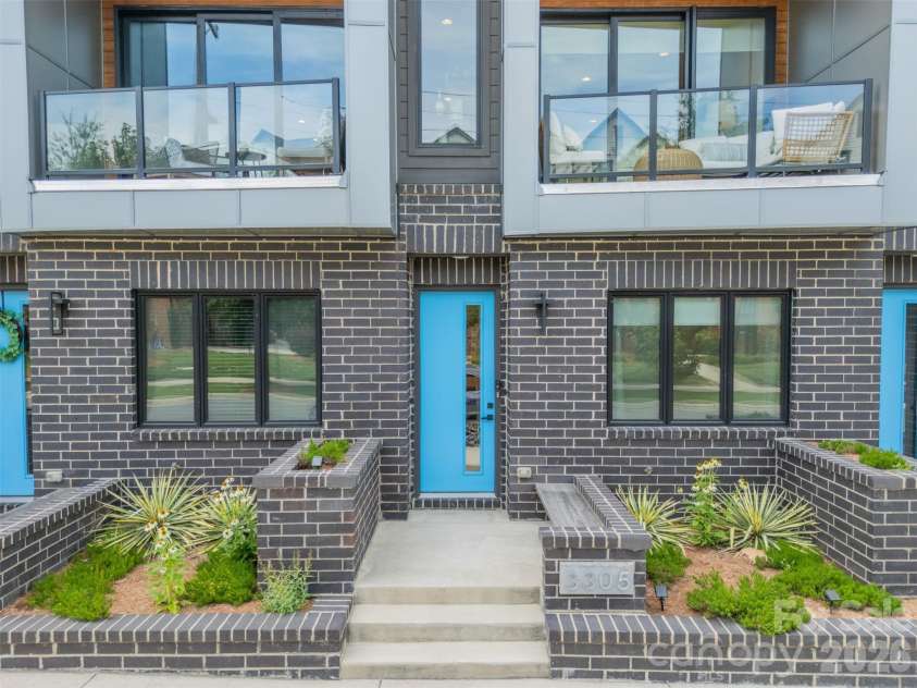 3305 Spencer Street, Charlotte, NC 28205.  MLS# CAR4396117, YatesRealty ID 39000. 