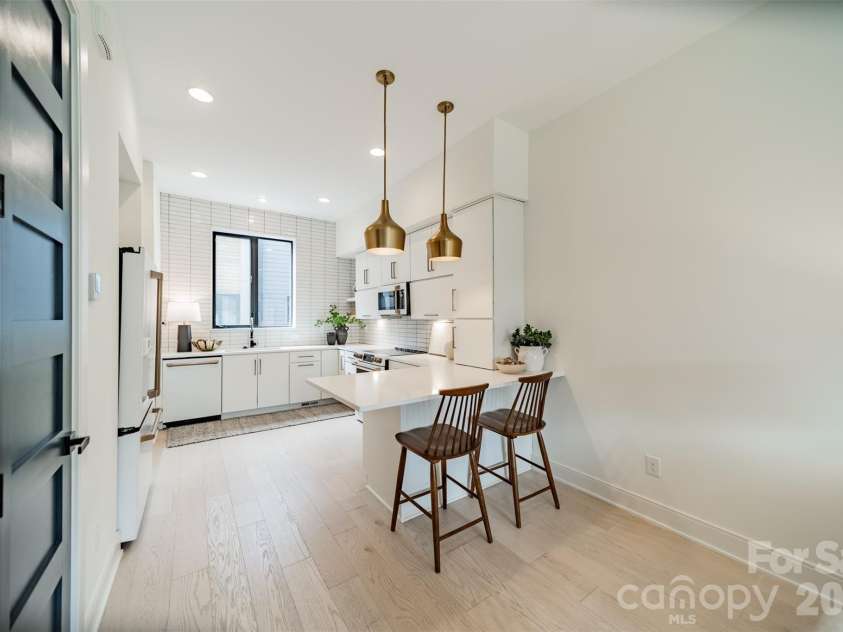 3305 Spencer Street, Charlotte, NC 28205.  MLS# CAR4396117, YatesRealty ID 39000. Kitchen
