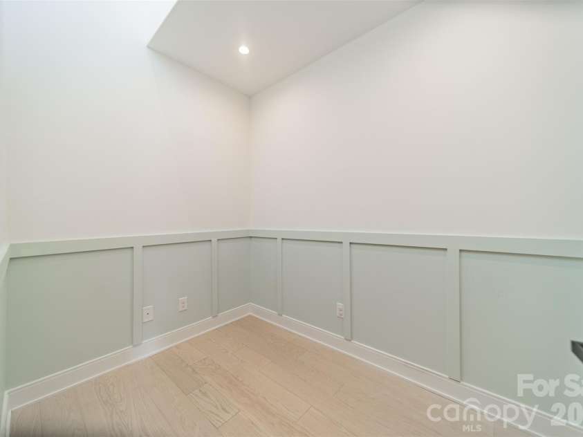 3305 Spencer Street, Charlotte, NC 28205.  MLS# CAR4396117, YatesRealty ID 39000. Office