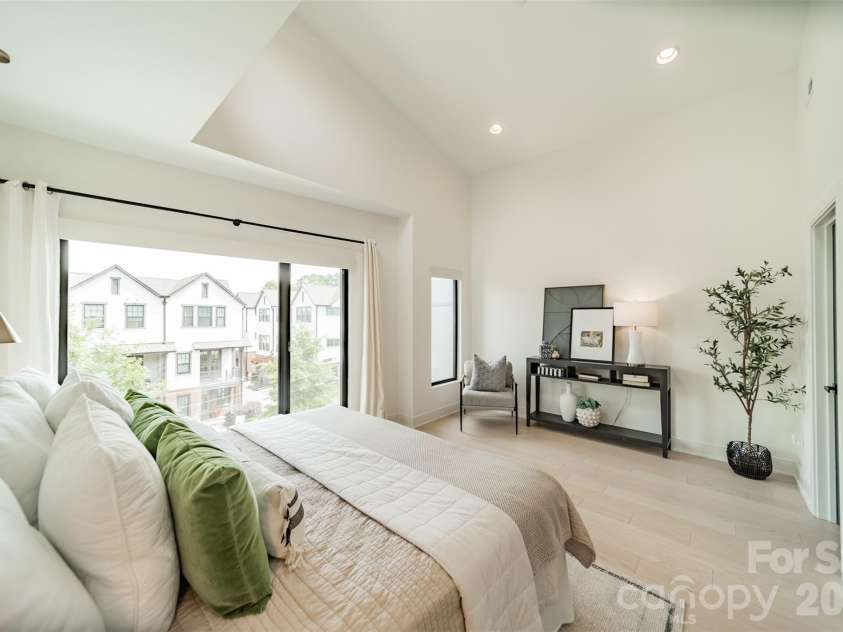 3305 Spencer Street, Charlotte, NC 28205.  MLS# CAR4396117, YatesRealty ID 39000. Primary Suite