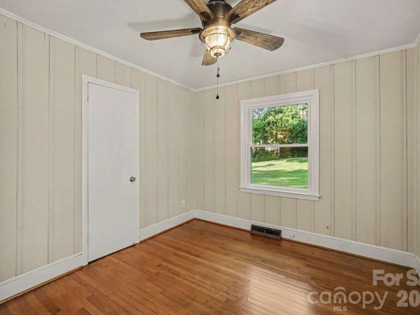 3960 Bristol Drive, Charlotte, NC 28208.  MLS# CAR4397608, YatesRealty ID 39001. Bedroom