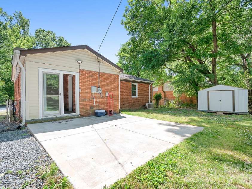 3960 Bristol Drive, Charlotte, NC 28208.  MLS# CAR4397608, YatesRealty ID 39001. Rear Open Patio