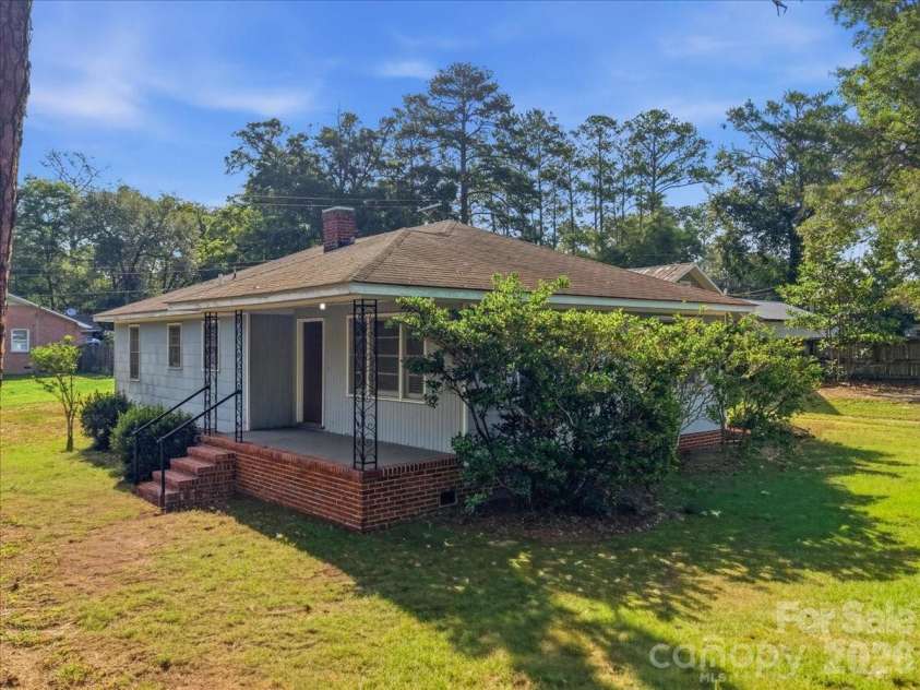 310 Varn Street, Walterboro, SC 29488.  MLS# CAR4405619, YatesRealty ID 39003. 