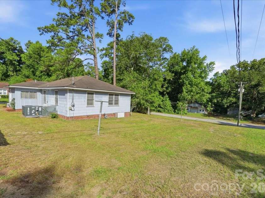 310 Varn Street, Walterboro, SC 29488.  MLS# CAR4405619, YatesRealty ID 39003. 