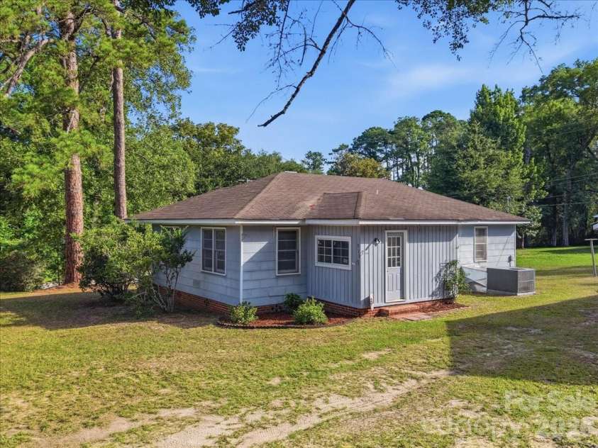 310 Varn Street, Walterboro, SC 29488.  MLS# CAR4405619, YatesRealty ID 39003. 