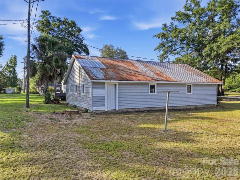 310 Varn Street, Walterboro, SC 29488.  MLS# CAR4405619, YatesRealty ID 39003. 
