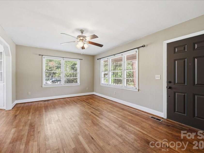 310 Varn Street, Walterboro, SC 29488.  MLS# CAR4405619, YatesRealty ID 39003. 
