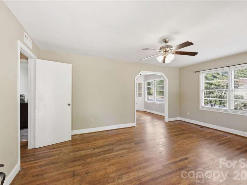 310 Varn Street, Walterboro, SC 29488.  MLS# CAR4405619, YatesRealty ID 39003. 