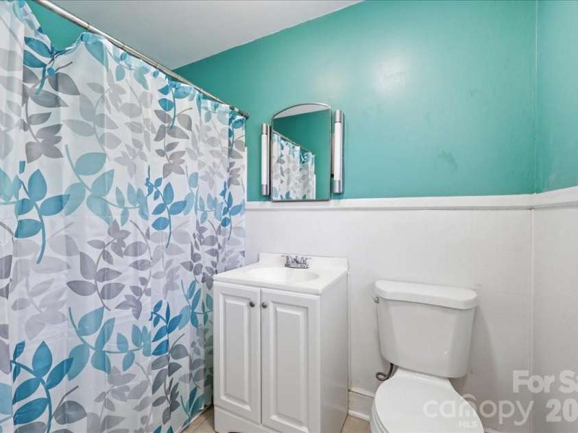 310 Varn Street, Walterboro, SC 29488.  MLS# CAR4405619, YatesRealty ID 39003. 