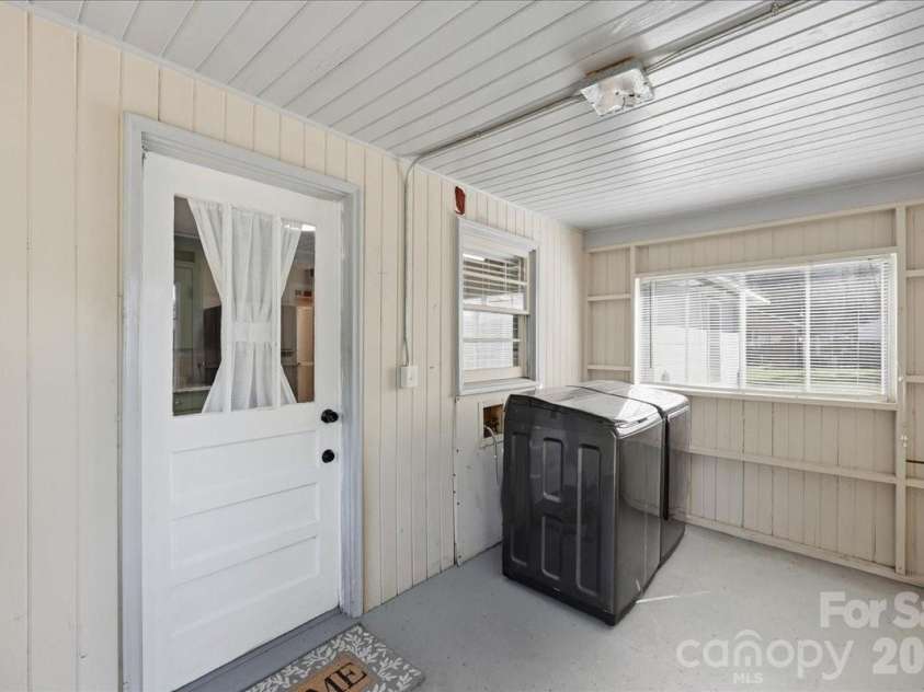 310 Varn Street, Walterboro, SC 29488.  MLS# CAR4405619, YatesRealty ID 39003. 