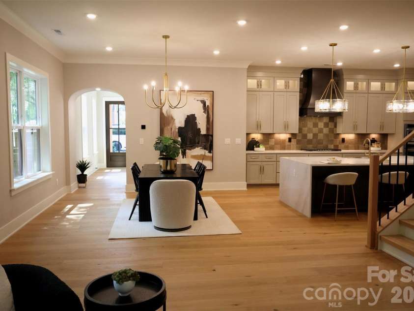 442 Sylvania Avenue, Charlotte, NC 28206.  MLS# CAR4381859, YatesRealty ID 39004. 