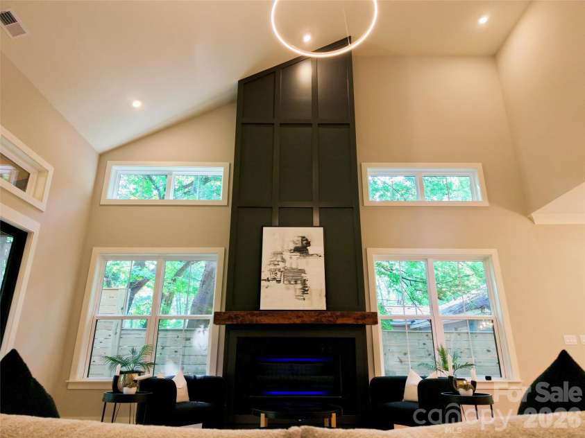 442 Sylvania Avenue, Charlotte, NC 28206.  MLS# CAR4381859, YatesRealty ID 39004. 