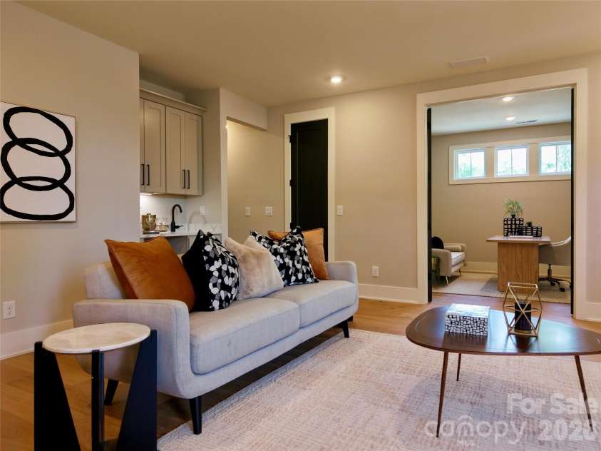 442 Sylvania Avenue, Charlotte, NC 28206.  MLS# CAR4381859, YatesRealty ID 39004. 