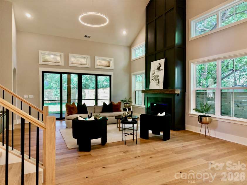 442 Sylvania Avenue, Charlotte, NC 28206.  MLS# CAR4381859, YatesRealty ID 39004. 