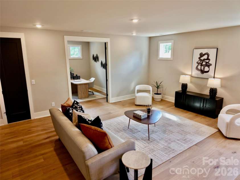 442 Sylvania Avenue, Charlotte, NC 28206.  MLS# CAR4381859, YatesRealty ID 39004. 